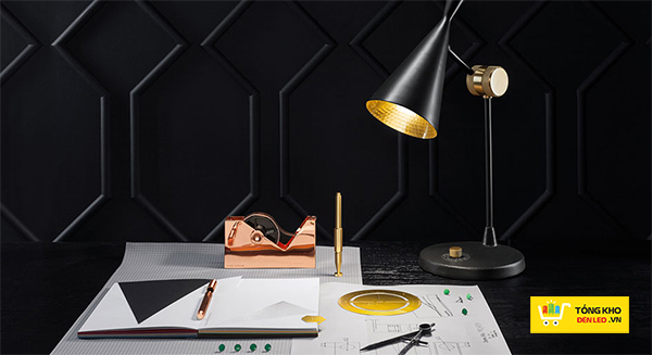 sử dụng đèn trang trí phòng làm việc